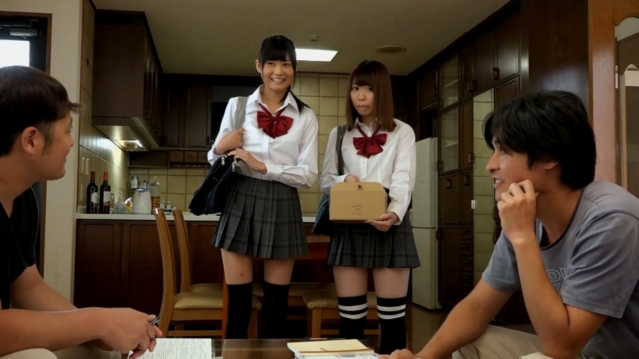 หนังโป้นักเรียนญี่ปุ่น สองสาวสุดแสบแอบมายั่วเปิดหีxxxให้ดู โดนเย็ดแพคคู่คาชุด